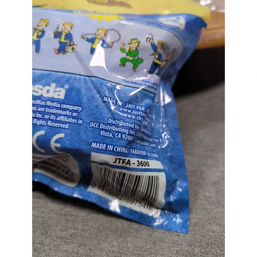 Fallout 4 Vault Boy Backpack Hanger Keyring Blind‎ Mystery Bag Bethesda